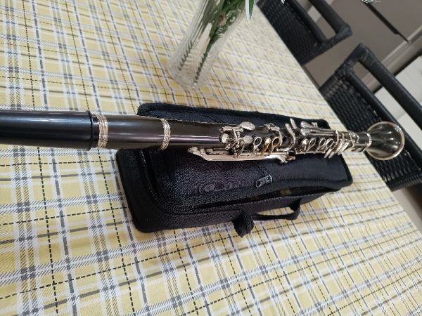 Clarinete Eastman Sib 17 chaves em Ebonite + bag em nylon