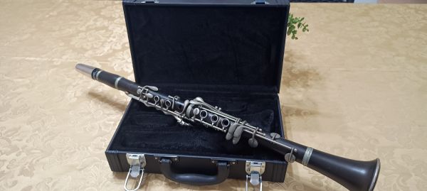 Clarinete G. Pruffer USA Silver Throat em Hard Huber Boquilha Fast Fit