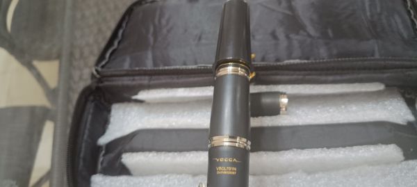 Clarinete Vogga Sib 17 Chaves 2 barriletes impecável + estojo nylon semi-zero