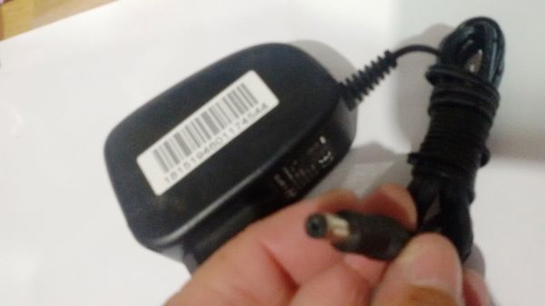 Fonte Alimentação 12V de 1.5A Bivolt para diversos aparelhos